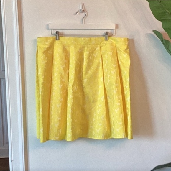 Halogen Dresses & Skirts - Halogen x Atlantic-Pacific Yellow Skirt